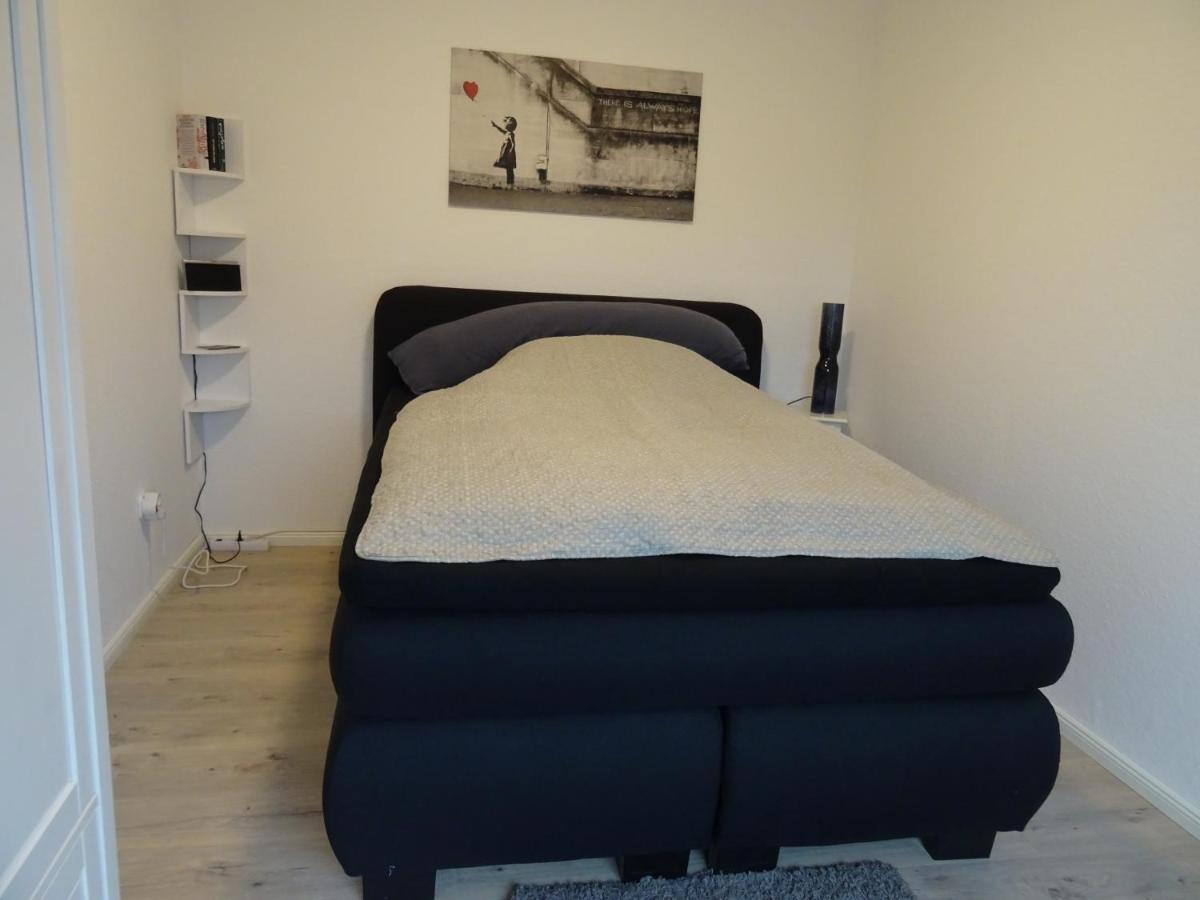 Ferienwohnung Am Marktplatz - Zentrale Lage Vor Den Toren Flensburgs, Mit Vollstaendiger Ausstattung Und Balkon 哈里斯莱 外观 照片